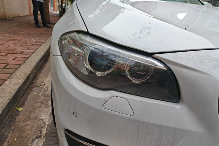 Used BMW 5 Series 2014 525Li Luxury Design Package Right Front Headlight