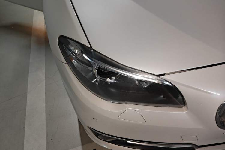 Used BMW 5 Series 2014 525Li Fashion Design Package Right Front Headlight