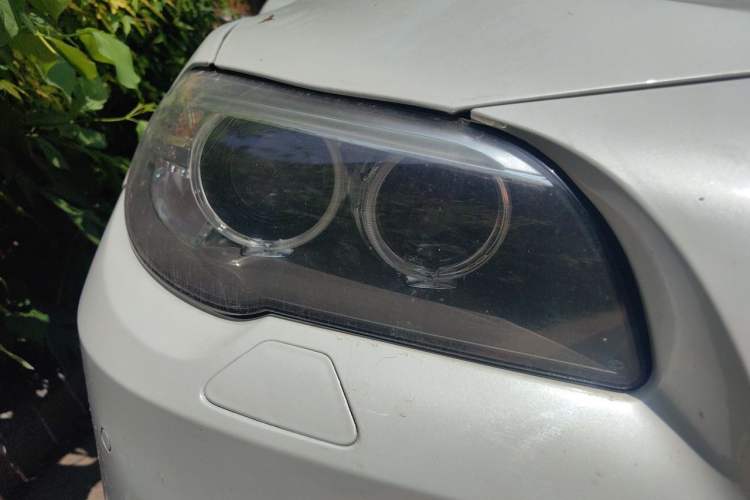 Used BMW 5 Series 2014 520Li Elegant Model Right Front Headlight