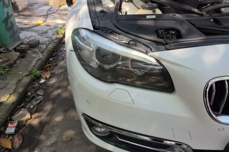 Used BMW 5 Series 2014 525Li Leading Model Right Front Headlight