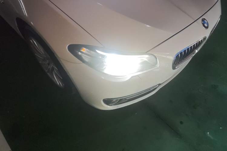 Used BMW 5 Series 2014 525Li Leading Model Right Front Headlight