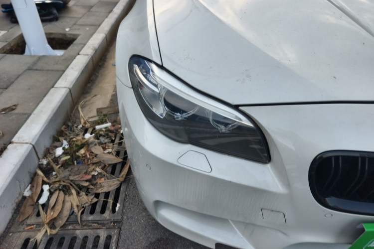 Used BMW 5 Series 2014 525Li Luxury Design Package Right Front Headlight