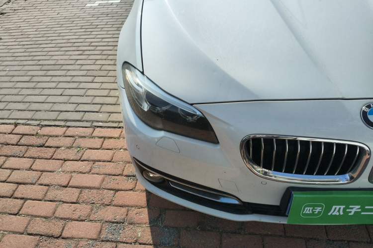 Used BMW 5 Series 2014 525Li Luxury Design Package Right Front Headlight