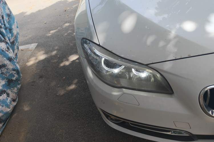 Used BMW 5 Series 2014 525Li Luxury Design Package Right Front Headlight