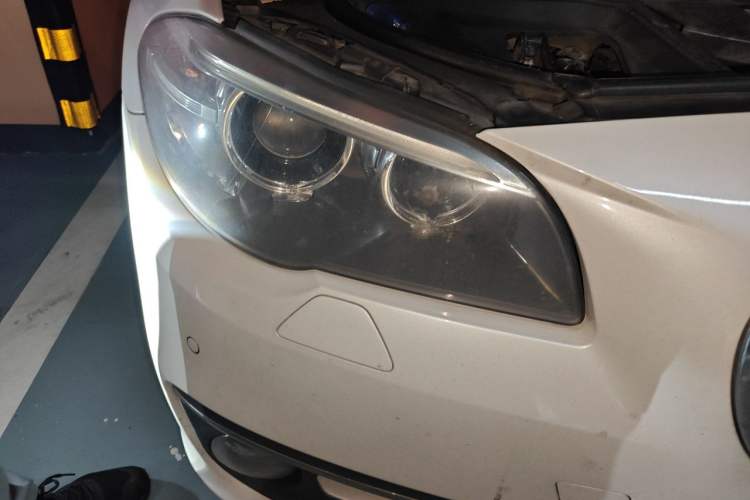 Used BMW 5 Series 2014 525Li Luxury Design Package Right Front Headlight