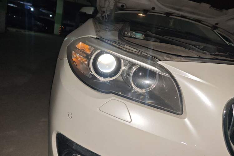 Used BMW 5 Series 2014 525Li Leading Model Right Front Headlight