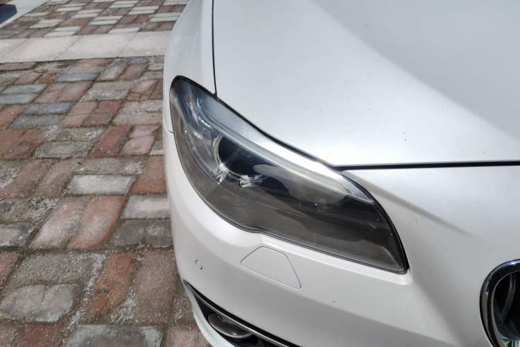 Used BMW 5 Series 2014 525Li Luxury Design Package Right Front Headlight