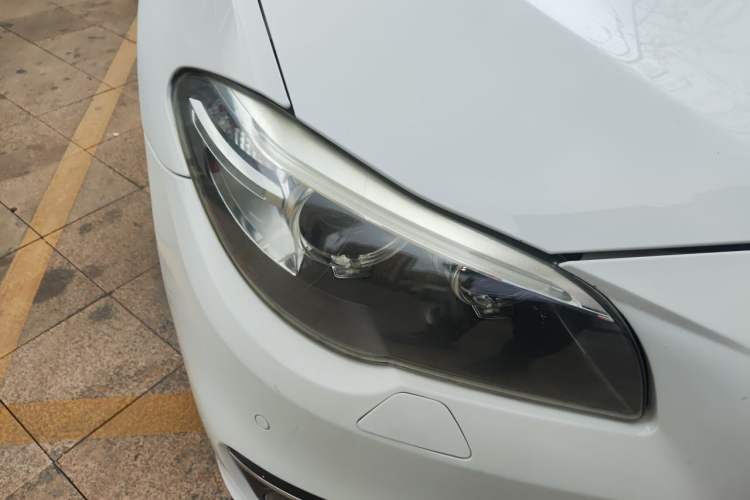 Used BMW 5 Series 2014 525Li Luxury Design Package Right Front Headlight