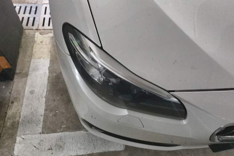 Used BMW 5 Series 2014 520Li Elegant Model Right Front Headlight