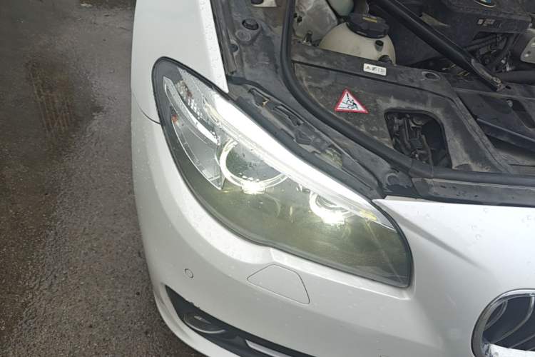 Used BMW 5 Series 2014 520Li Elegant Model Right Front Headlight