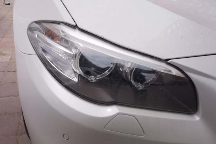 Used BMW 5 Series 2014 525Li Luxury Design Package Right Front Headlight