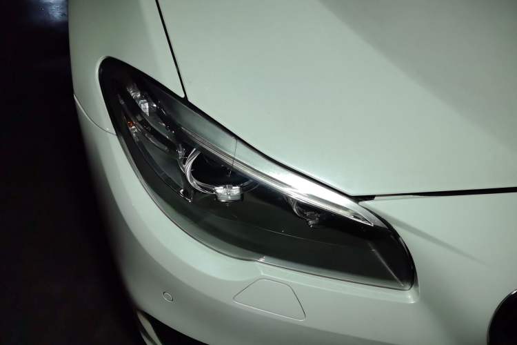 Used BMW 5 Series 2014 525Li Leading Model Right Front Headlight