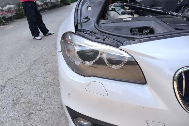 Used BMW 5 Series 2014 528Li xDrive Premium Edition Right Front Headlight