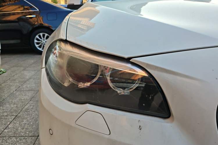 Used BMW 5 Series 2014 520Li Elegant Model Right Front Headlight