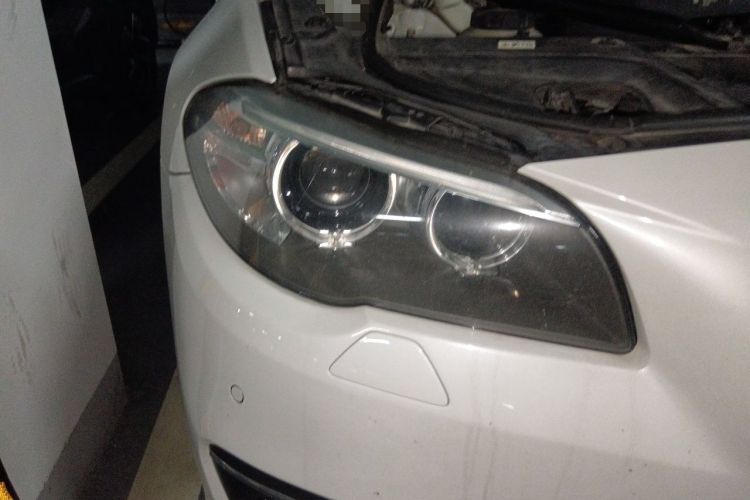Used BMW 5 Series 2014 525Li Luxury Design Package Right Front Headlight