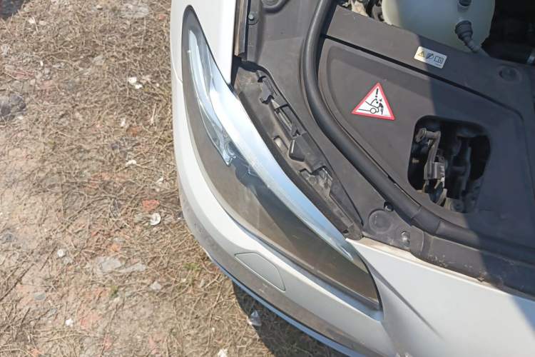 Used BMW 5 Series 2014 520Li Elegant Model Right Front Headlight