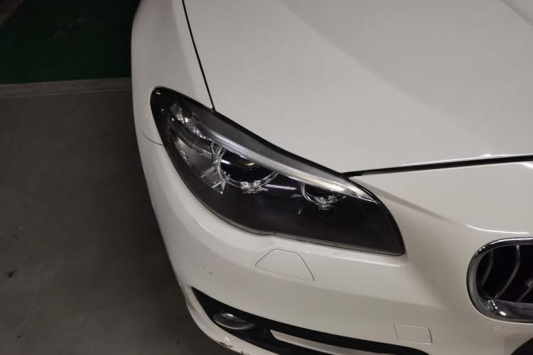 Used BMW 5 Series 2014 525Li Leading Model Right Front Headlight