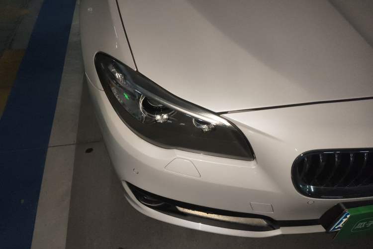 Used BMW 5 Series 2014 520Li Elegant Model Right Front Headlight