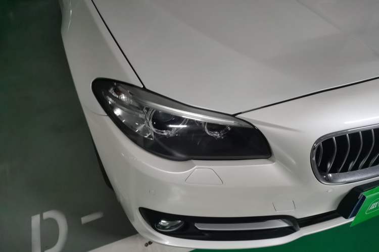 Used BMW 5 Series 2014 525Li Leading Model Right Front Headlight