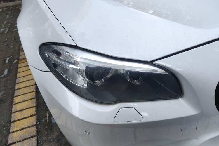 Used BMW 5 Series 2014 520Li Elegant Model Right Front Headlight