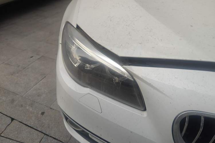 Used BMW 5 Series 2014 525Li Luxury Design Package Right Front Headlight