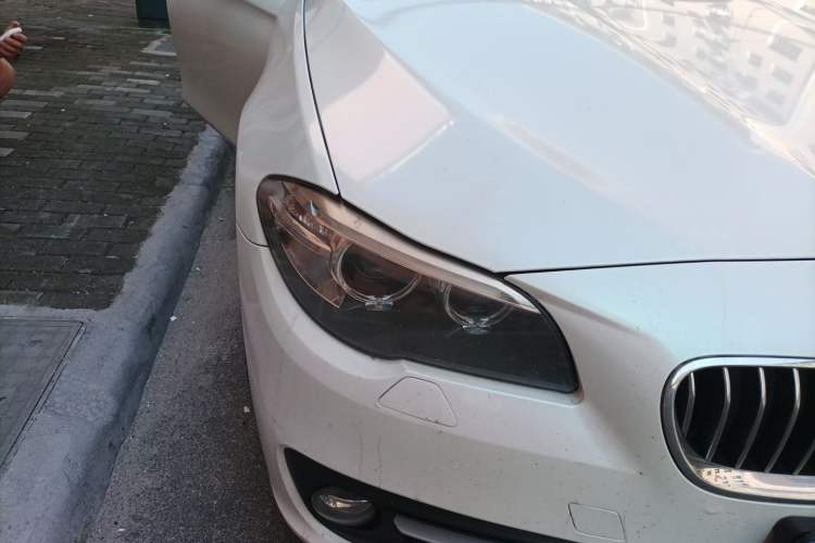 Used BMW 5 Series 2014 520Li Elegant Model Right Front Headlight