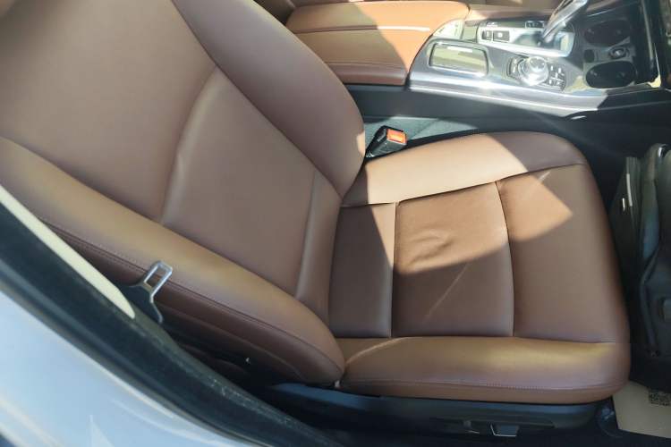Used BMW 5 Series 2014 520i Elegant Edition Right Front Seat