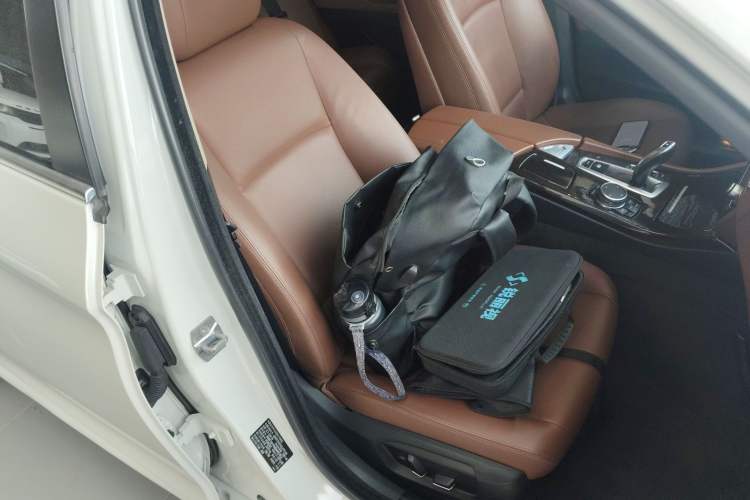 Used BMW 5 Series 2014 528Li Leading Model Right Front Seat