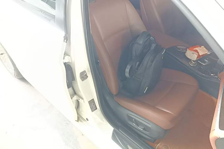 Used BMW 5 Series 2014 525Li Leading Model Right Front Seat