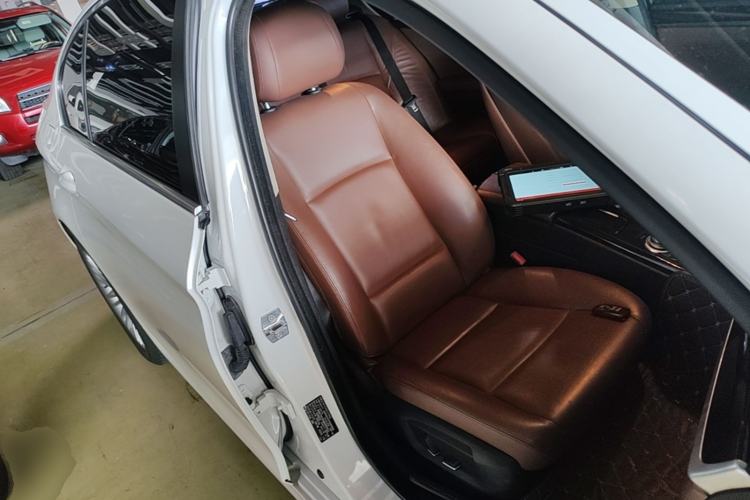 Used BMW 5 Series 2014 525Li Leading Model Right Front Seat