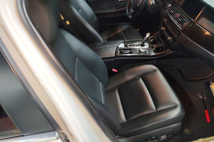 Used BMW 5 Series 2014 528Li Leading Model Right Front Seat