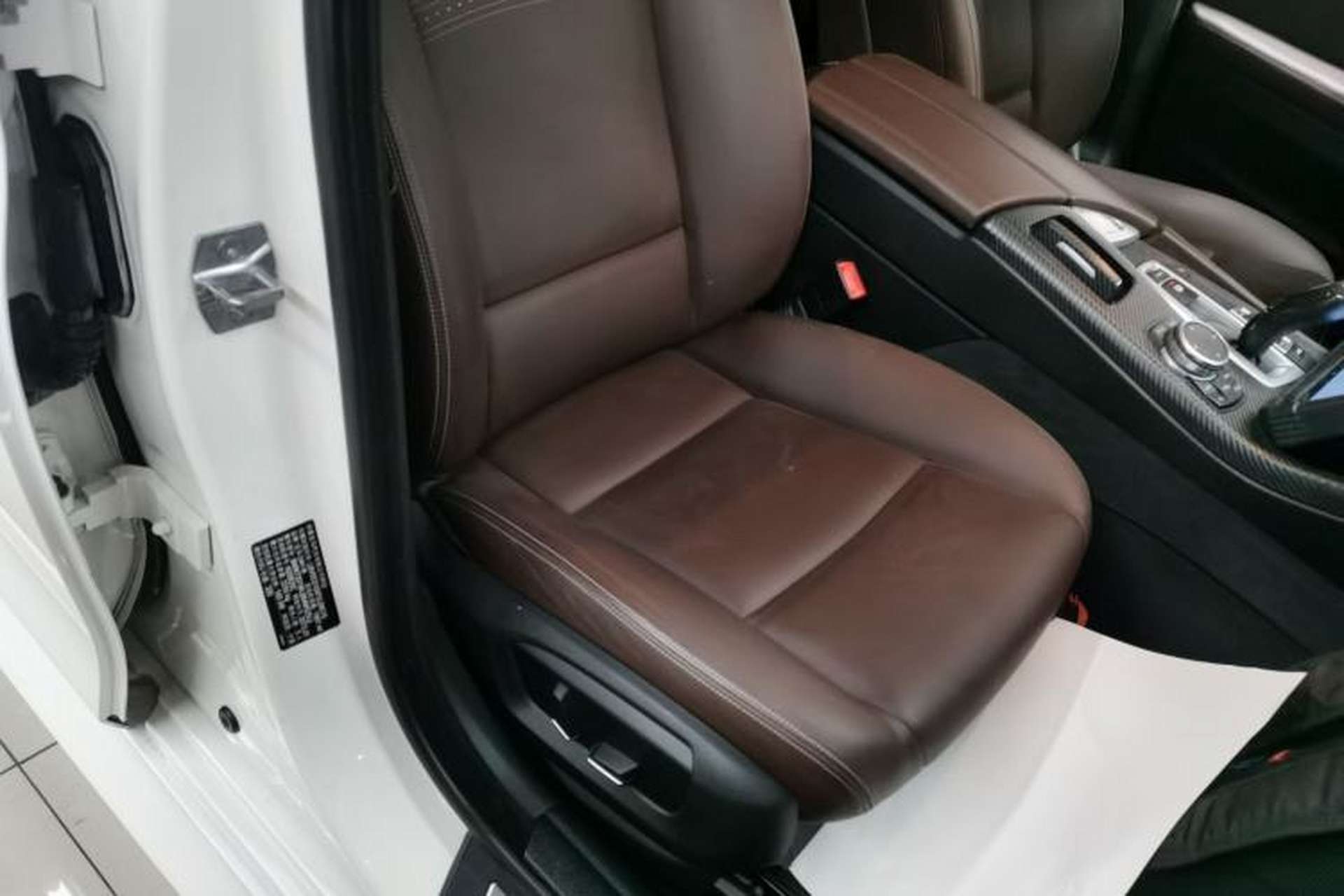 Used BMW 5 Series 2014 525Li Luxury Design Package Right Front Seat