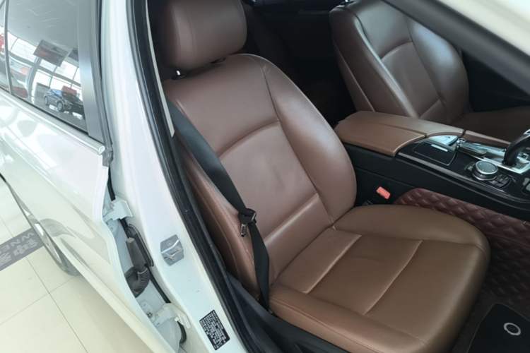 Used BMW 5 Series 2014 520Li Elegant Model Right Front Seat