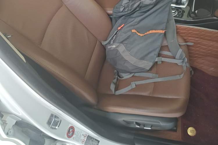 Used BMW 5 Series 2014 525Li Leading Model Right Front Seat