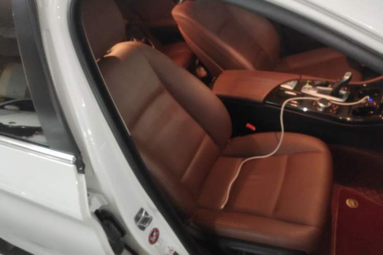 Used BMW 5 Series 2014 535Li Leading Model Right Front Seat