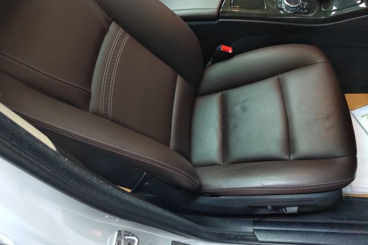 Used BMW 5 Series 2014 525Li Luxury Design Package Right Front Seat