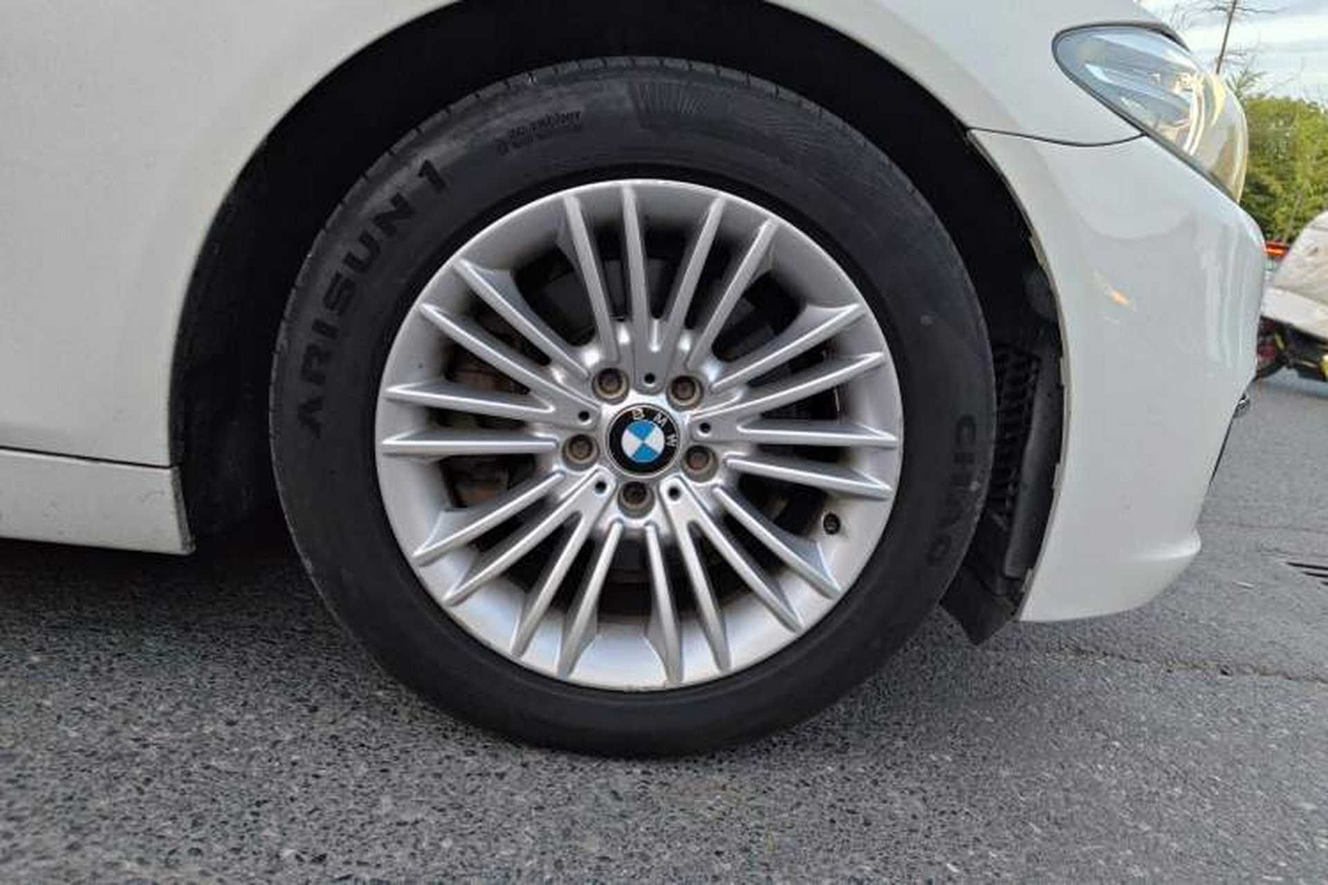 Used BMW 5 Series 2014 525Li Leading Model Right Front Wheel Hub