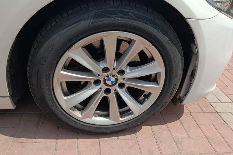 Used BMW 5 Series 2014 520i Elegant Edition Right Front Wheel Hub
