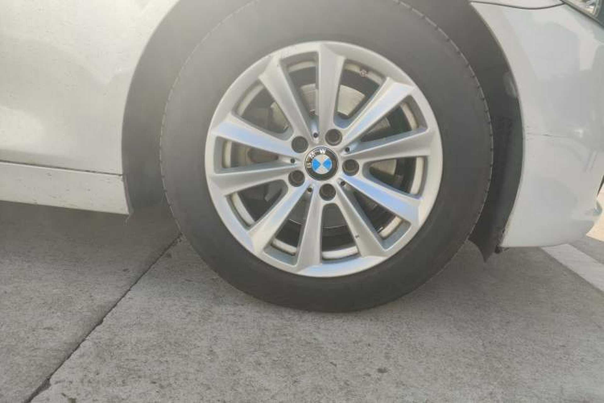 Used BMW 5 Series 2014 520Li Elegant Model Right Front Wheel Hub