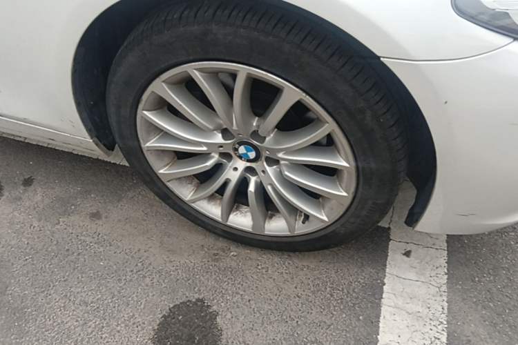 Used BMW 5 Series 2014 525Li Luxury Design Package Right Front Wheel Hub