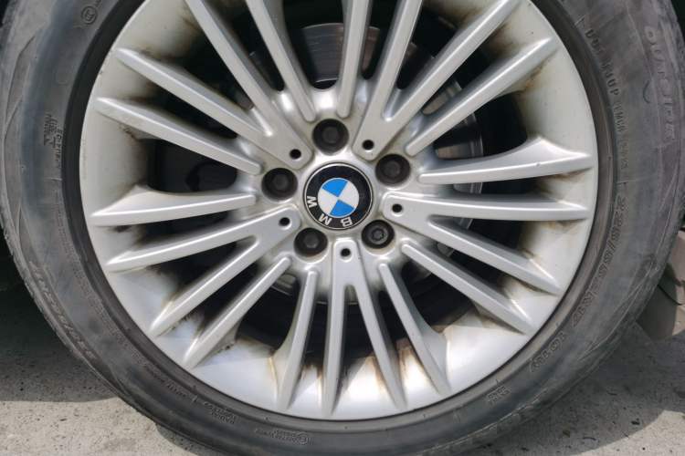 Used BMW 5 Series 2014 525Li Leading Model Right Front Wheel Hub