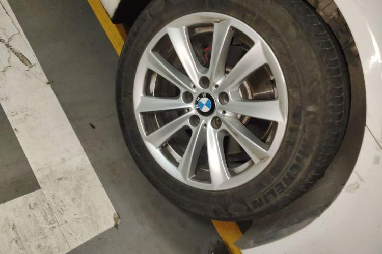 Used BMW 5 Series 2014 520i Elegant Edition Right Front Wheel Hub