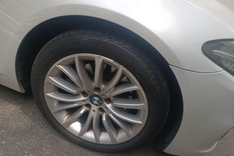 Used BMW 5 Series 2014 525Li Luxury Design Package Right Front Wheel Hub