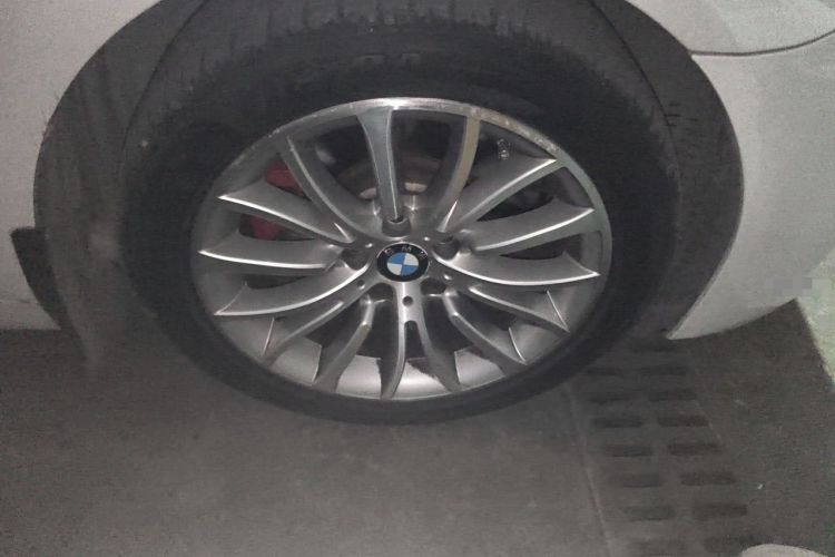 Used BMW 5 Series 2014 525Li Luxury Design Package Right Front Wheel Hub