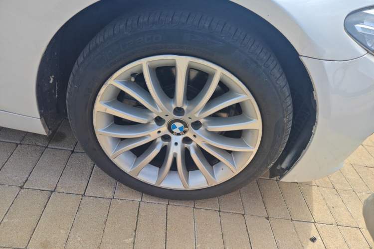 Used BMW 5 Series 2014 525Li Luxury Design Package Right Front Wheel Hub