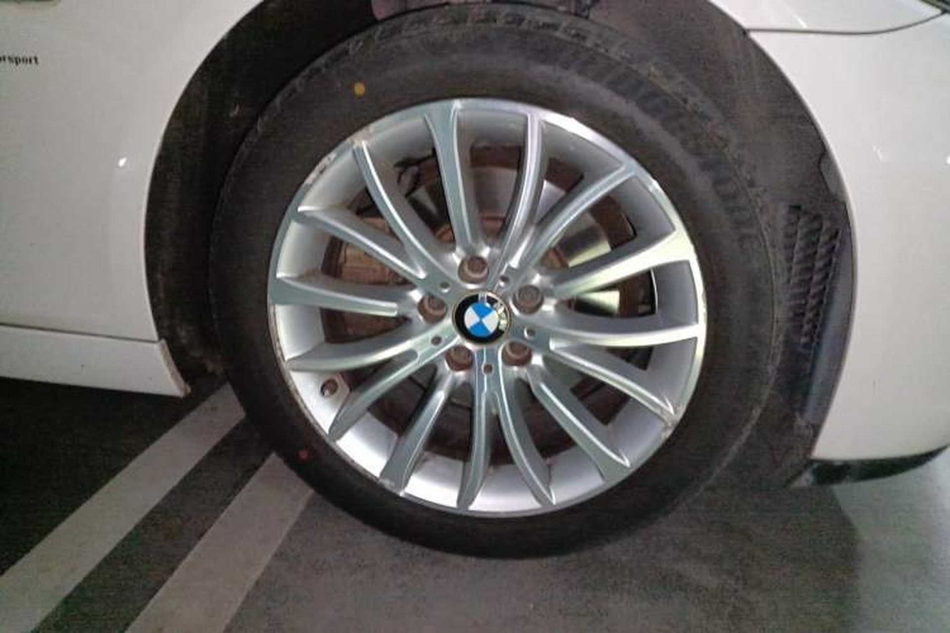 Used BMW 5 Series 2014 525Li Luxury Design Package Right Front Wheel Hub