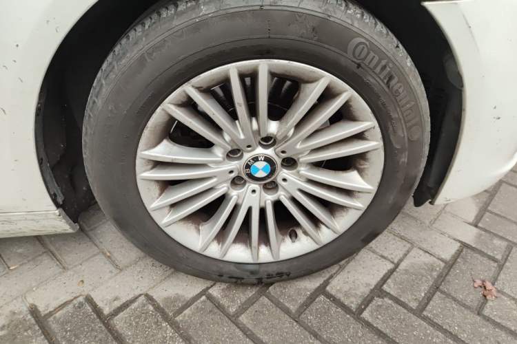Used BMW 5 Series 2014 525Li Leading Model Right Front Wheel Hub