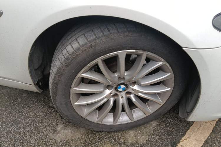 Used BMW 5 Series 2014 525Li Luxury Design Package Right Front Wheel Hub