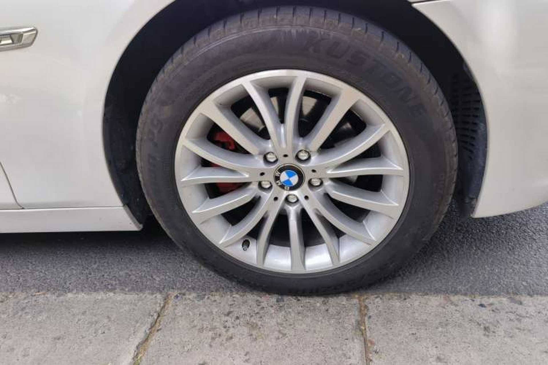 Used BMW 5 Series 2014 525Li Luxury Design Package Right Front Wheel Hub
