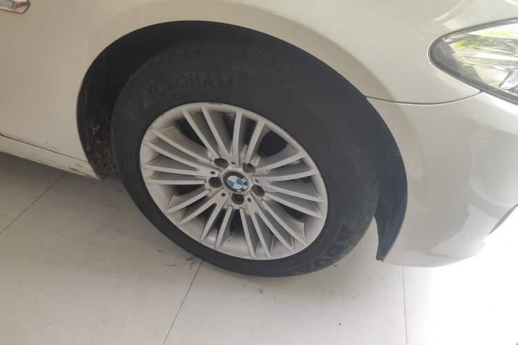 Used BMW 5 Series 2014 525Li Leading Model Right Front Wheel Hub